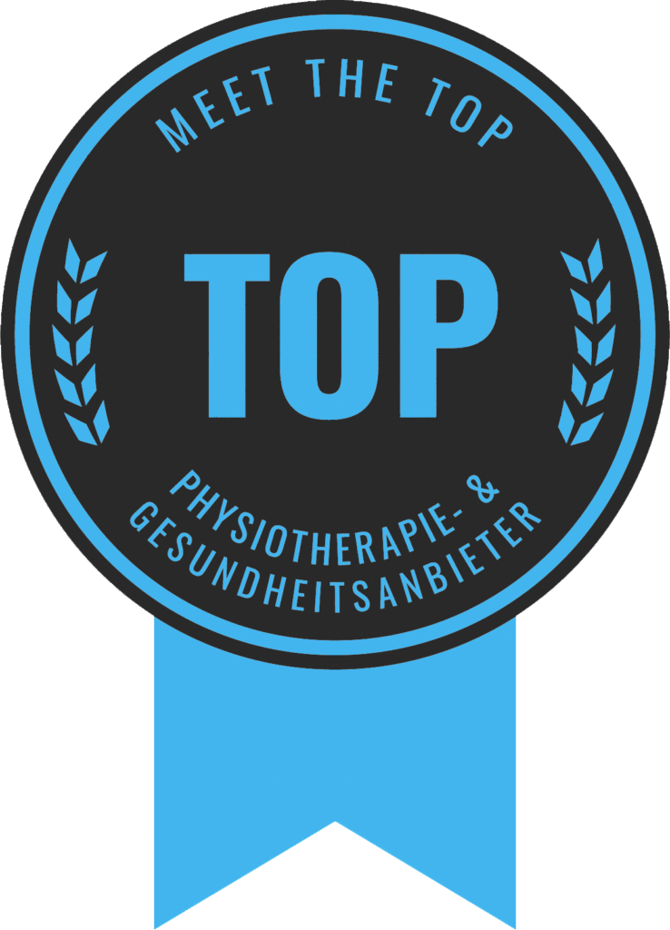 Auszeichnungssiegel mit der Aufschrift „MEET THE TOP – TOP Physiotherapie- & Gesundheitsanbieter“ in Schwarz und Blau, mit Lorbeerzweigen und einem blauen Band am unteren Rand.